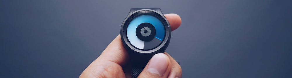 hand-holding-smartwatch