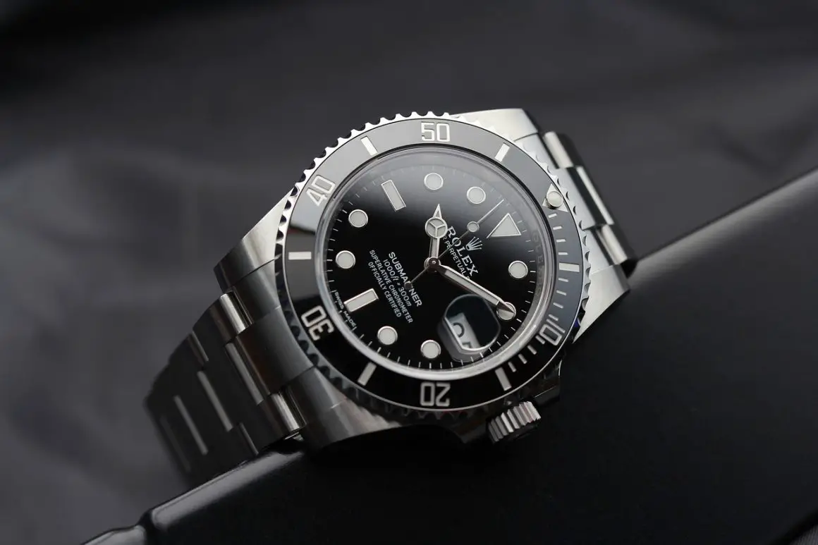 Rolex-submariner-watch